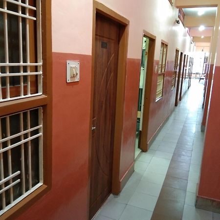 Hotel Sriram Lodge Tirupati Extérieur photo