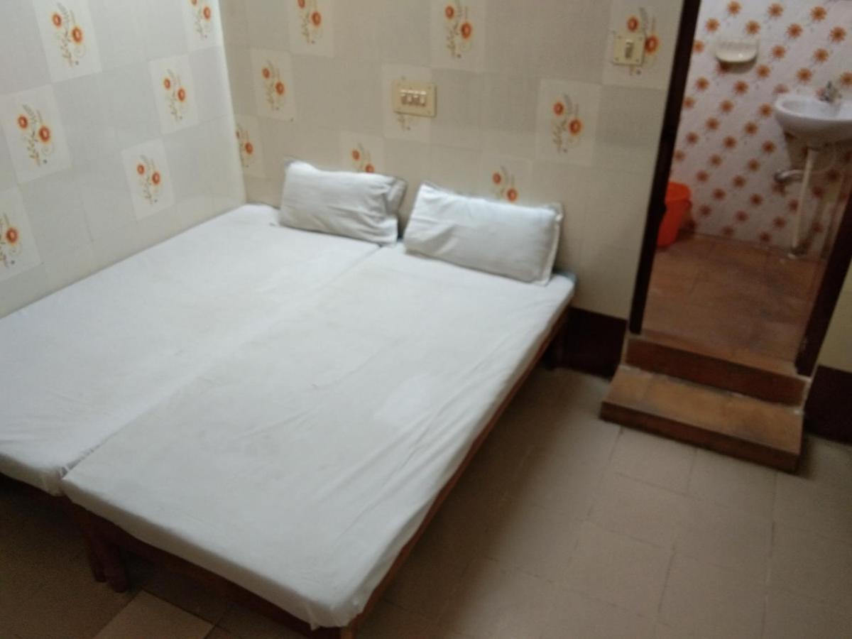 Hotel Sriram Lodge Tirupati Extérieur photo