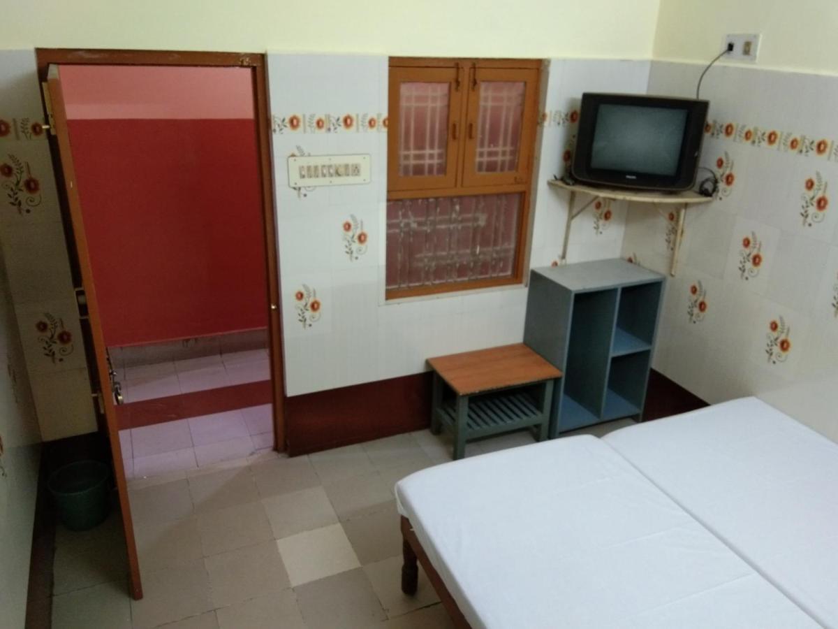 Hotel Sriram Lodge Tirupati Extérieur photo