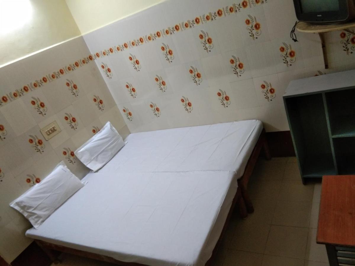 Hotel Sriram Lodge Tirupati Extérieur photo