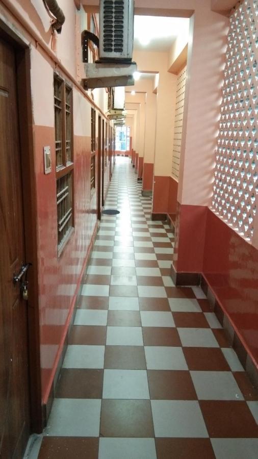 Hotel Sriram Lodge Tirupati Extérieur photo